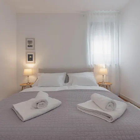 Apartment Luxury Near The Beach 
